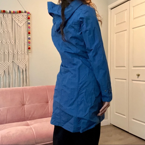 LAST CHANCE Urban Outfitters rain jacket - Picture 6 of 6